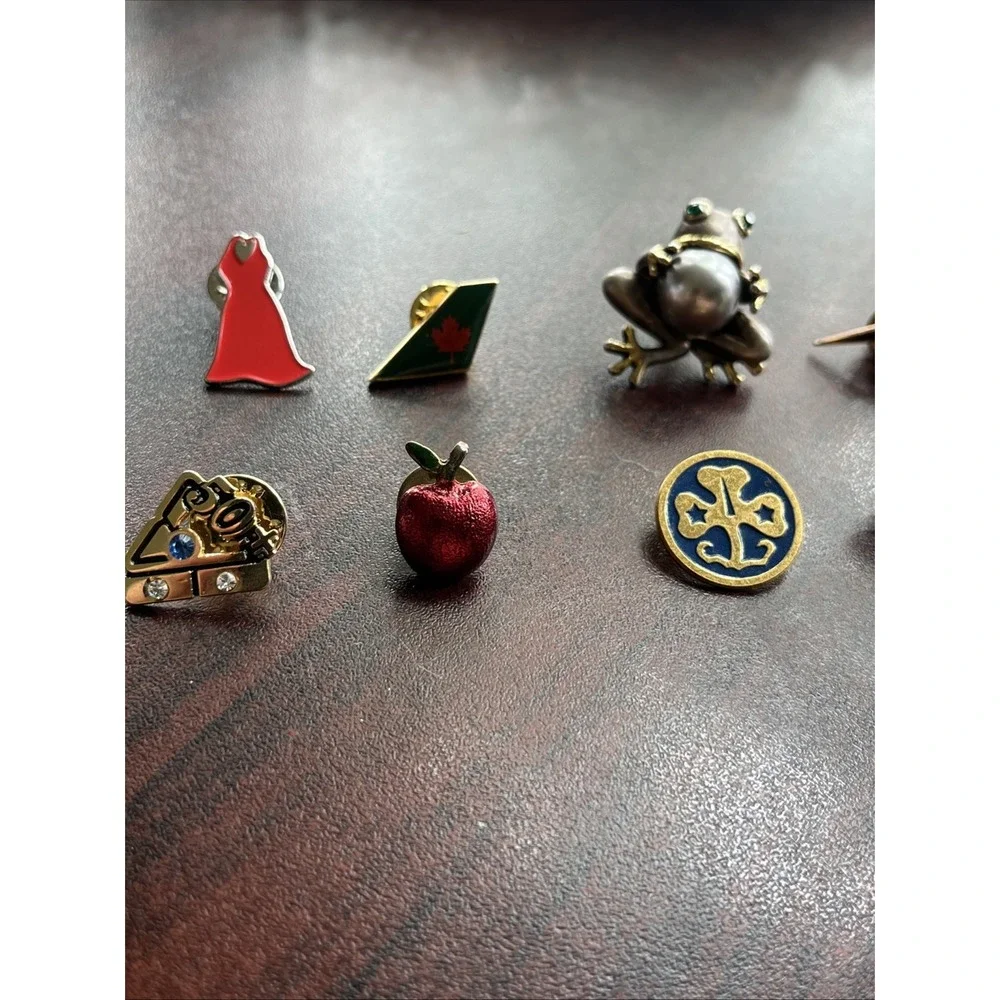 Lot Of 10 Random Mixed‎ Lapel Hat Pins A2